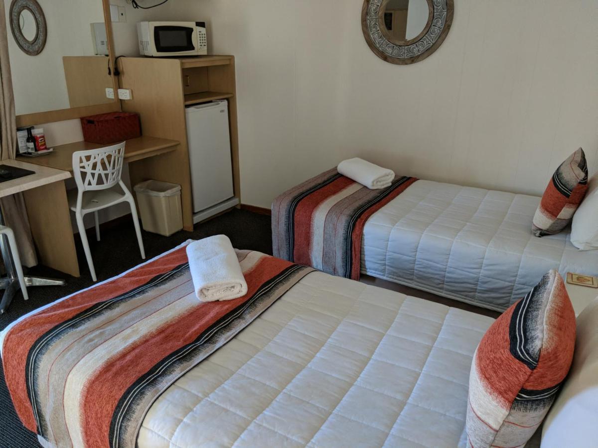 Karuah Motor Inn Extérieur photo